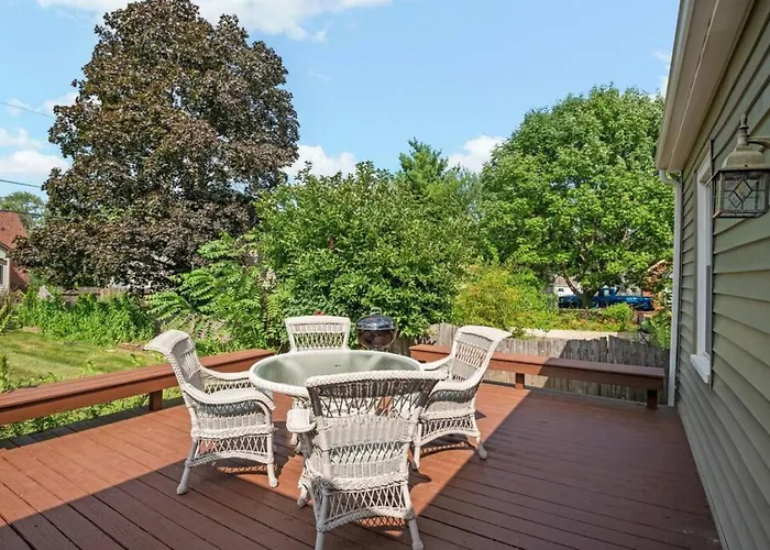 The Midcentury - Spacious 2bd With King Bed Holiday home