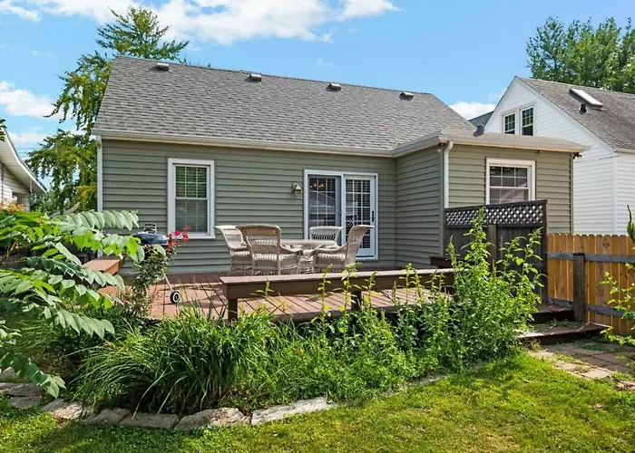 Holiday home The Midcentury - Spacious 2bd With King Bed